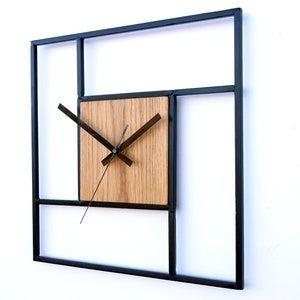 ساعت دیواری فلزی وچوبی کد H/114 اندازه 60 سانتی متر