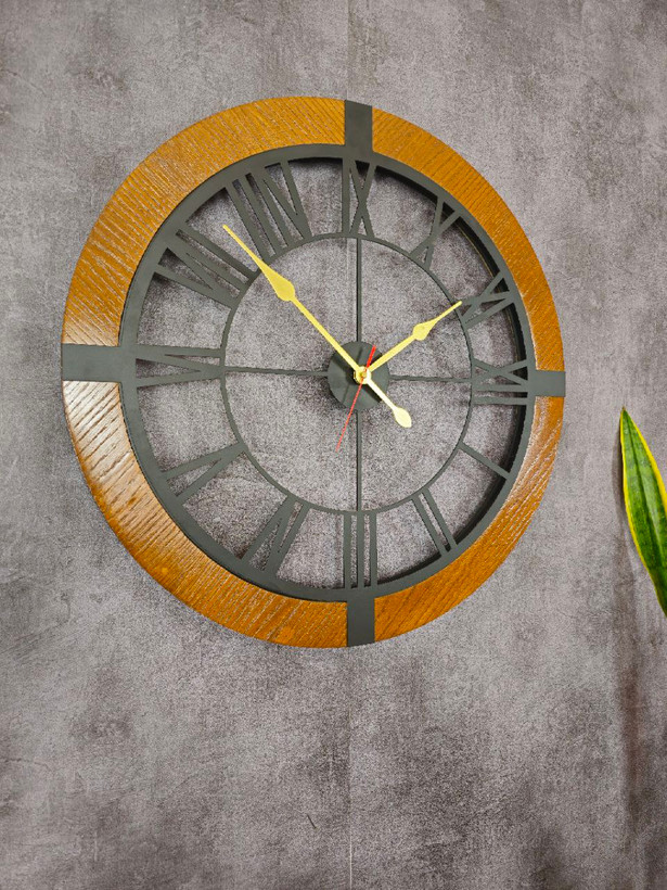 ساعت دیواری فلز وچوب کد H/327