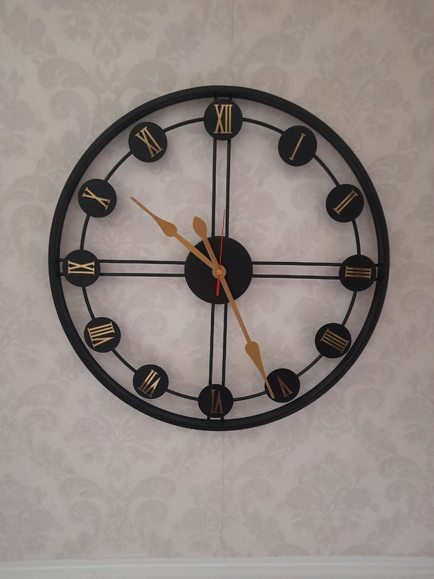 ساعت دیواری فلز دارای موتور آرام گرد کد H/486
